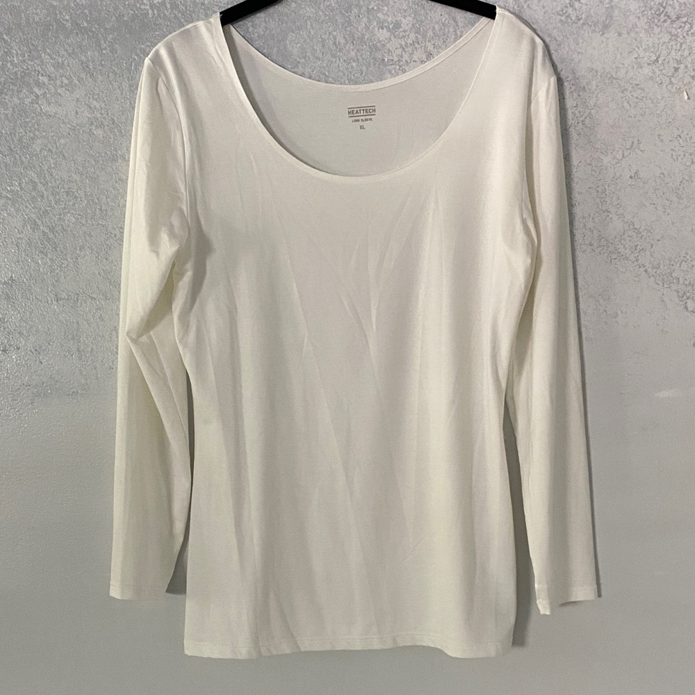 HEATTECH Super Comfy White Long Sleeve Tee size Women XL / Preowned